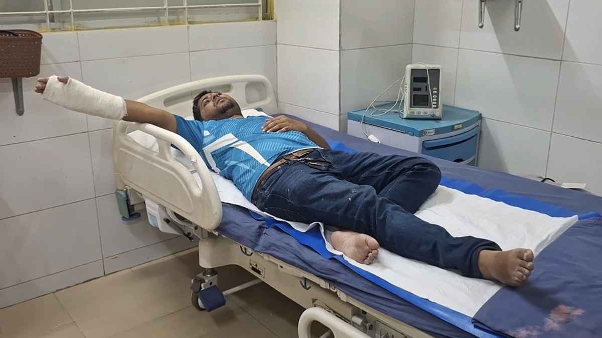 নারীকে উত্ত্যক্তের প্রতিবাদ করায় সাংবাদিকসহ ৪ জনকে মারধর