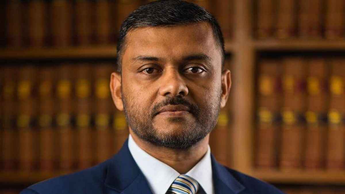 ডাকসু নির্বাচনের আইনি লড়াইয়ে প্রশংসায় আইনজীবী শিশির মনির