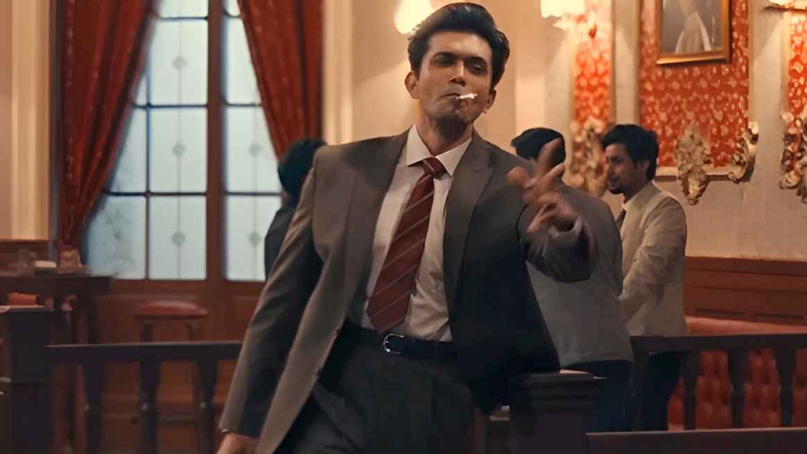 প্রকাশ্যে ‘জ্যাজ সিটি’ফার্স্ট লুকে, চমক দেখালেন আরিফিন শুভ