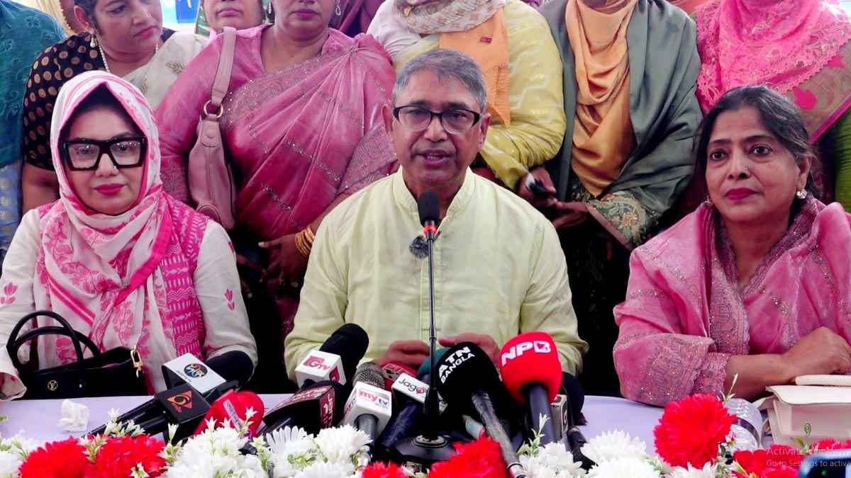 ‘১৮ কোটি মানুষ তারেক রহমানকে অভ্যর্থনা জানাতে অপেক্ষায় রয়েছে’