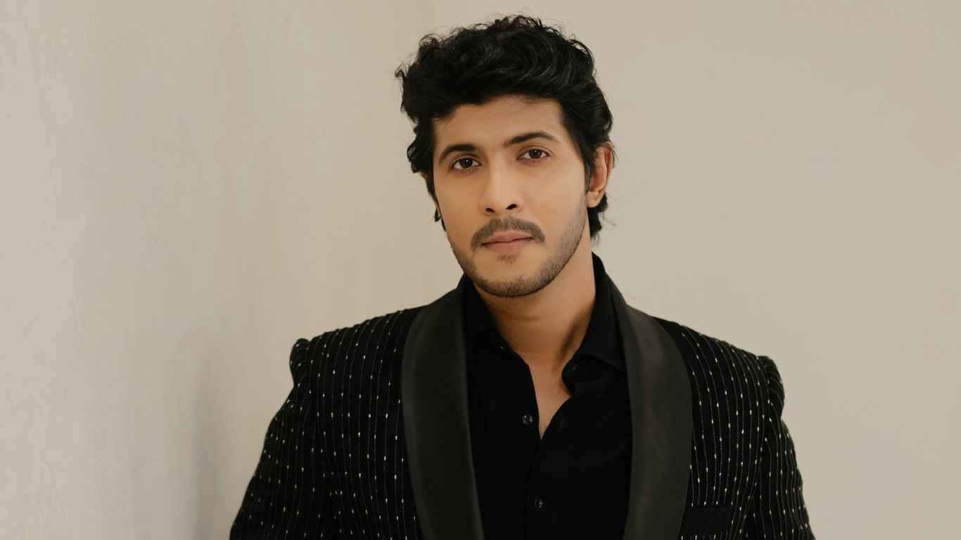 ভারতীয় ভক্তের শরীরের বিশেষ অংশে তৌসিফের নামের ট্যাটু