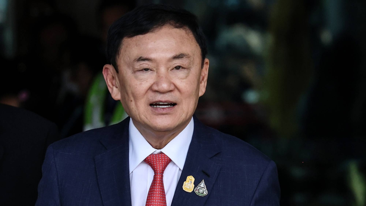 দেশ ছেড়ে পালালেন থাইল্যান্ডের সাবেক প্রধানমন্ত্রী