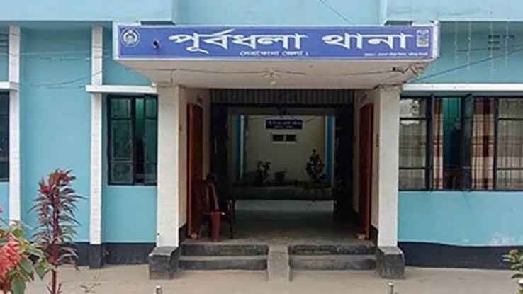 বাবার বাড়ি যাওয়ার পথে বাসচাপায় গৃহবধূ নিহত