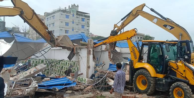 thumbnail_1000208142