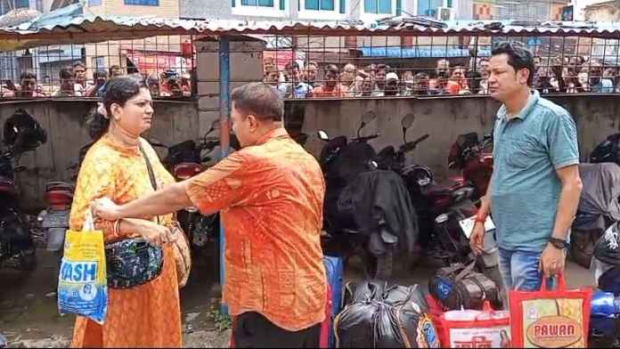 এক নারীর দাবিদার দুই পুরুষ!