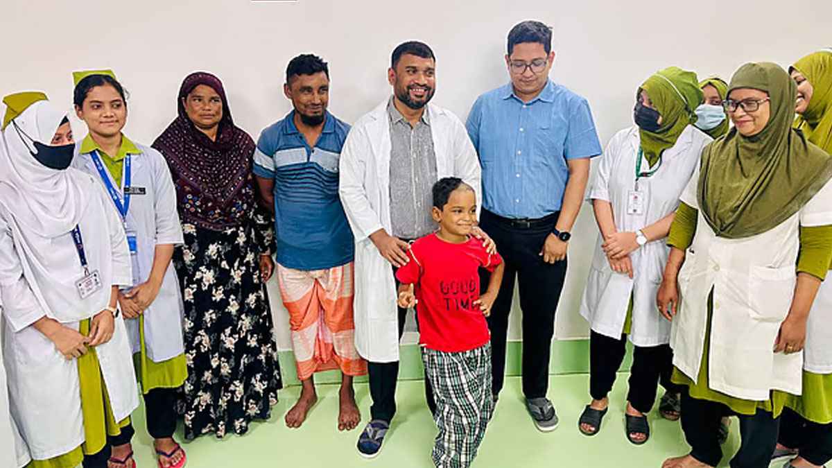 ফেসবুকে নিখোঁজ ছেলের ছবি দেখে হাসপাতালে ছুটে এলেন মা