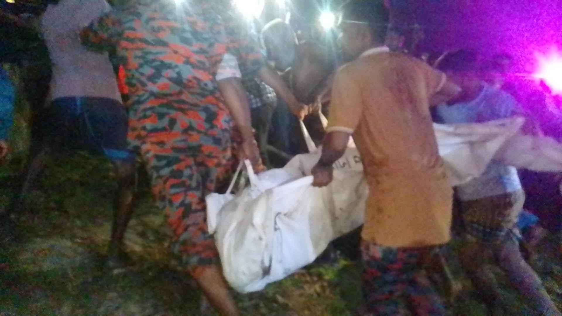 বাবার সঙ্গে নদীতে গোসলে নেমে ছেলের মৃত্যু