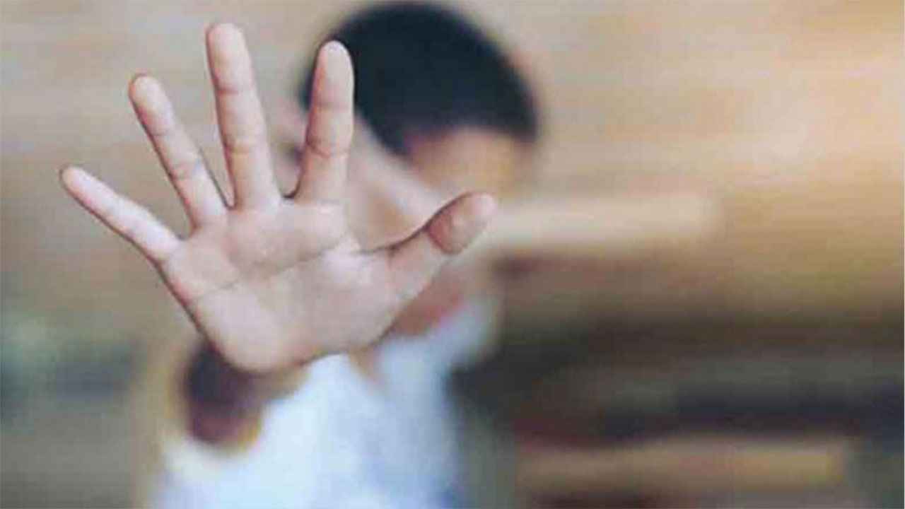 নবাবগঞ্জে মাদরাসার দুই শিক্ষকের বিরুদ্ধে শিক্ষার্থী নির্যাতনের অভিযোগ