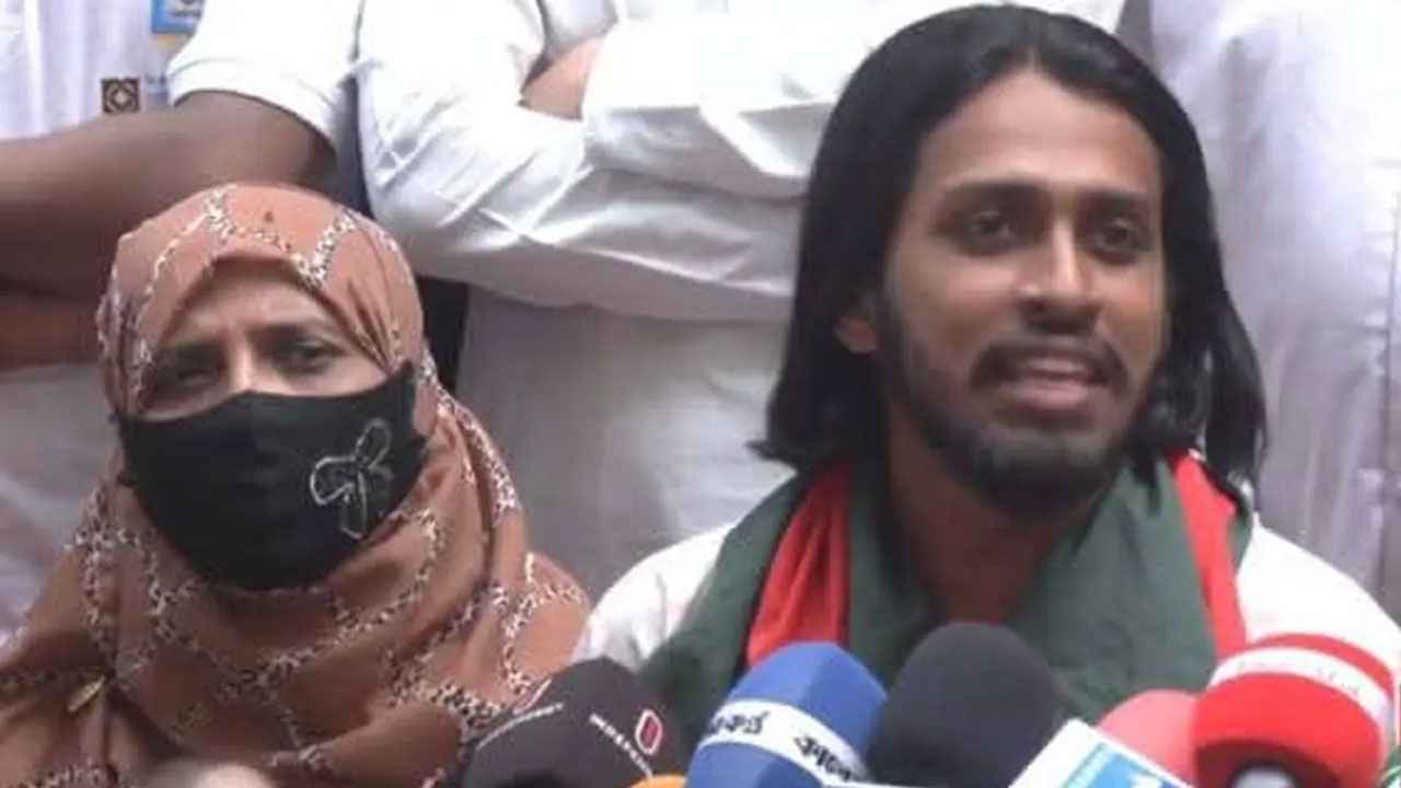 সালাহউদ্দিন আম্মারের মায়ের স্ট্যাটাস ভাইরাল