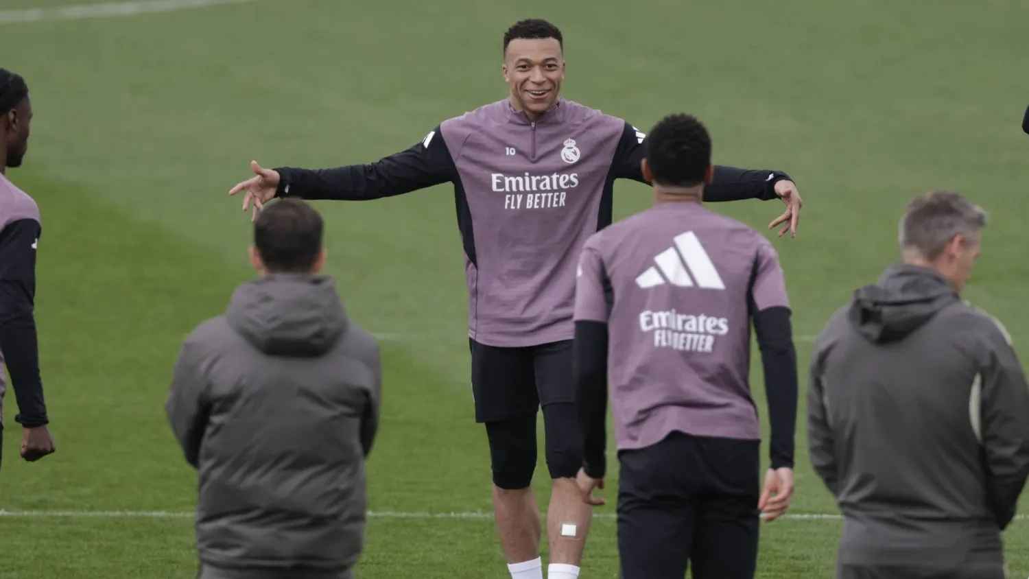 বায়ার্নের বিপক্ষে এমবাপের জ্বলে ওঠার অপেক্ষায় রিয়াল মাদ্রিদ কোচ