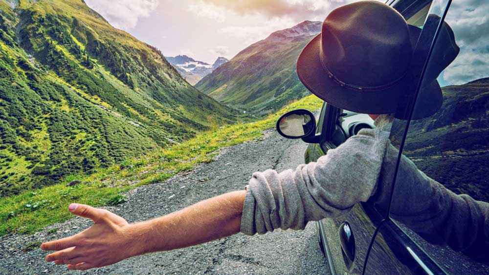 অফিসের ক্লান্তি দূর করতে কতদিন পর পর ঘুরতে যাওয়া উচিত?