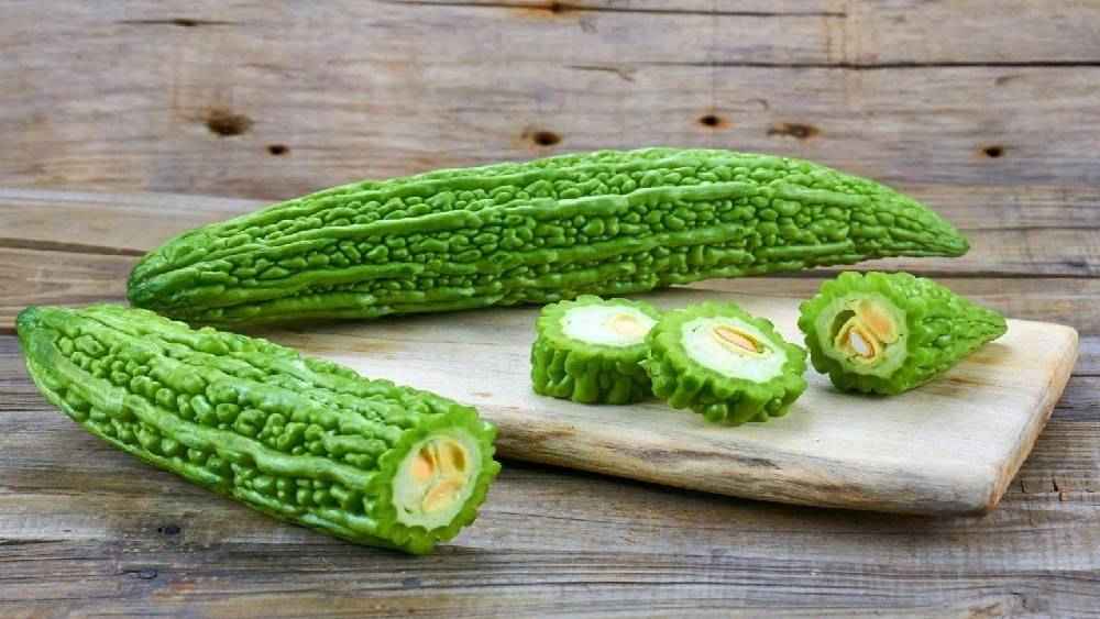 এই গরমে যারা ভুলেও করলা খাবেন না