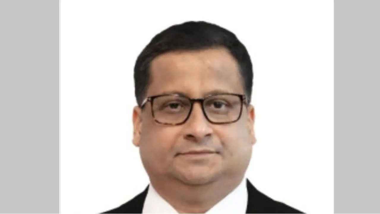 ঢাবি সিন্ডিকেট সদস্য হলেন অধ্যাপক মোর্শেদ হাসান