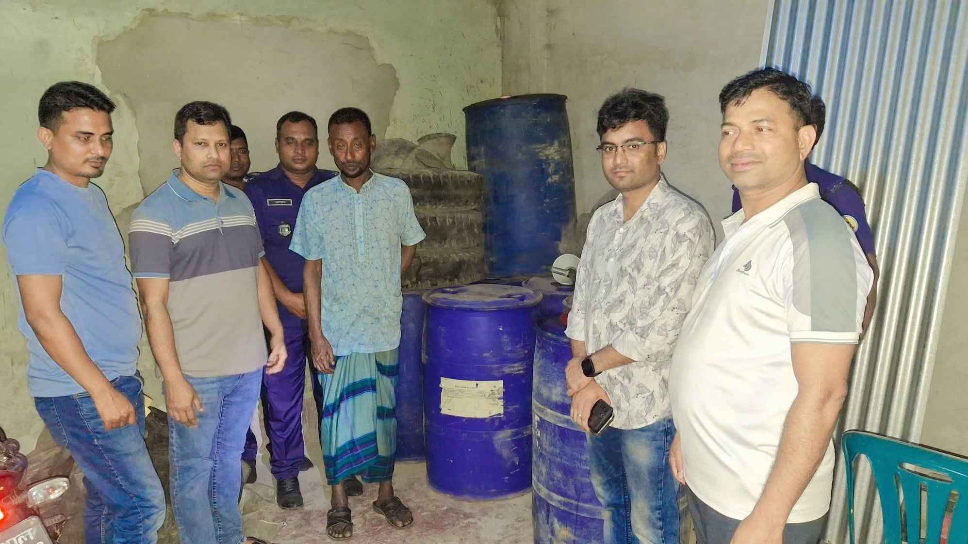 ভাণ্ডারিয়ায় ৯৫০ লিটার ডিজেল জব্দ, জরিমানা