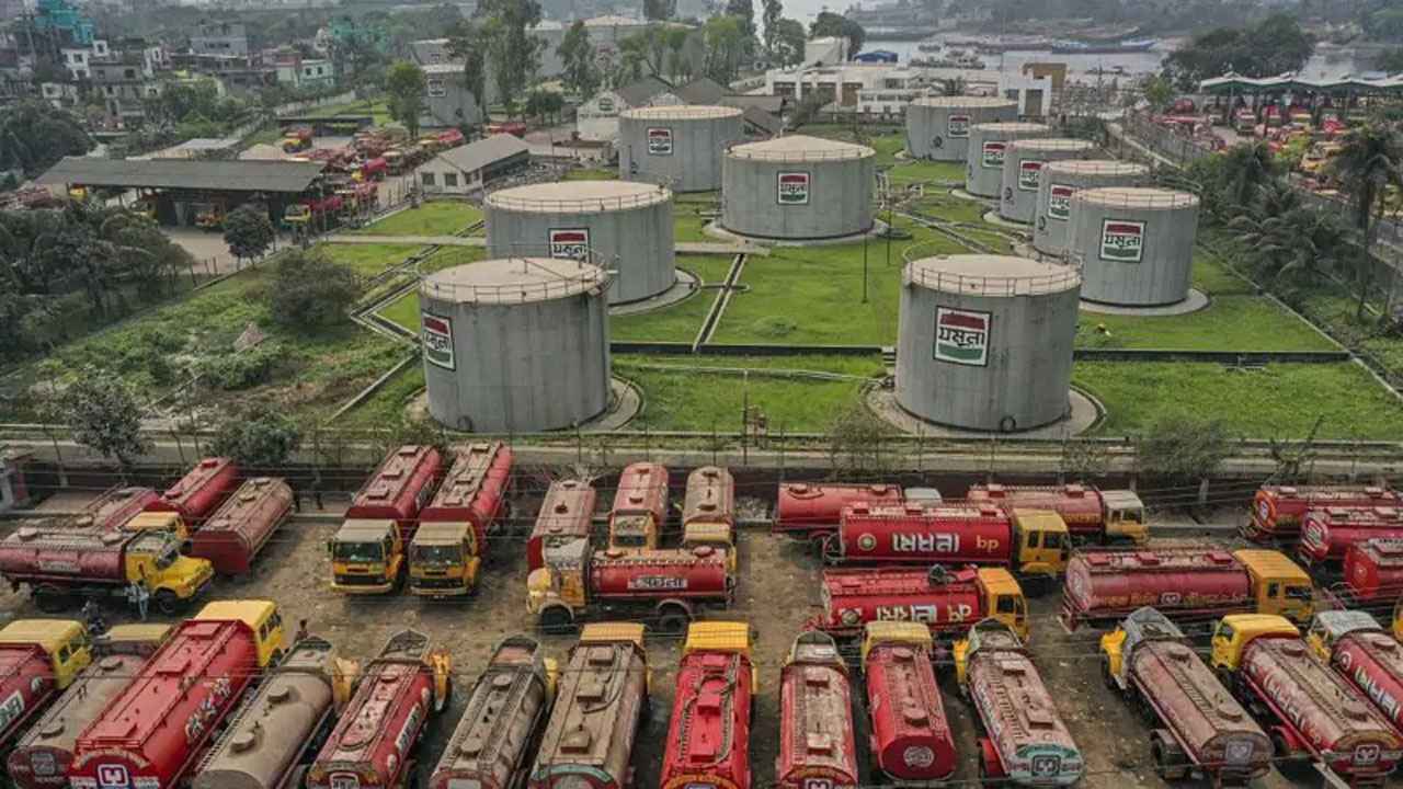 দেশে জ্বালানি তেলের মজুত কত, চলবে কয়দিন?