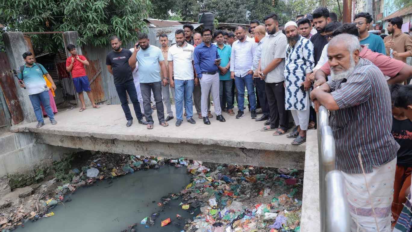 দায়িত্ব গ্রহণের ৩৫ দিনের মাথায় প্রশংশায় ভাসছেন কুসিক প্রশাসক