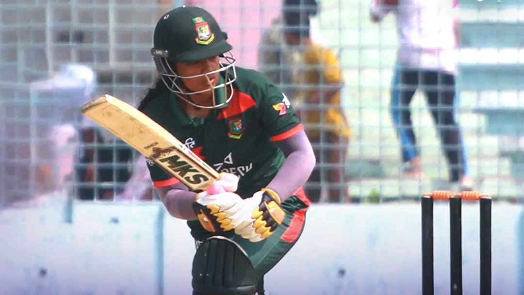 সিরিজ জয়ের মিশনে নেমে ১৬৫ রানেই গুটিয়ে গেল বাংলাদেশ