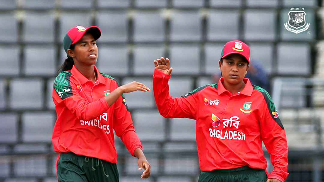 বাংলাদেশকে বড় লক্ষ্য ছুঁড়ে দিল শ্রীলঙ্কা