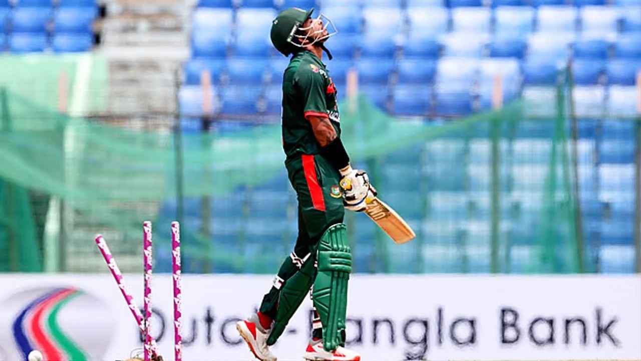 ৩ উইকেট হারিয়ে ব্যাটিং বিপর্যয়ে বাংলাদেশ