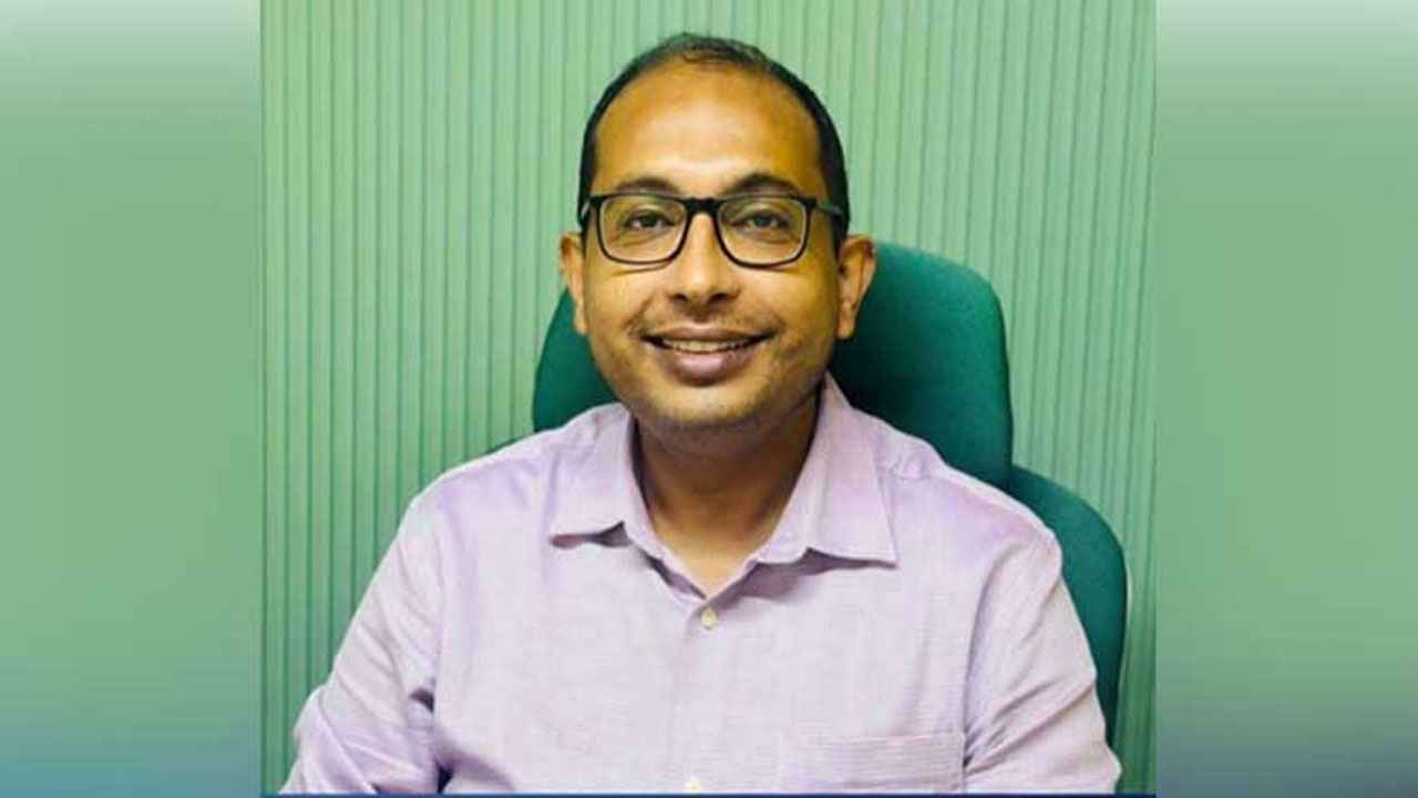 সমাজকল্যাণমন্ত্রীর এপিএস হলেন ঢাকা মেডিকেলের ডা. জাভেদ