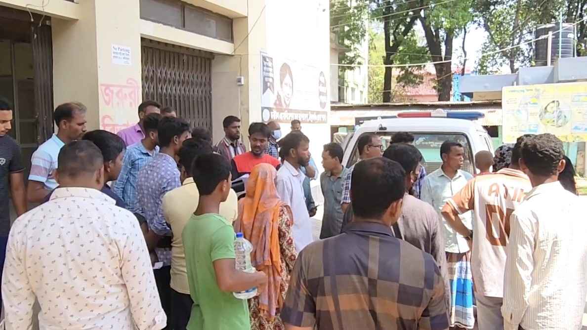ঠাকুরগাঁও জেনারেল হাসপাতালে চিকিৎসকের অবহেলায় শিশু মৃত্যুর অভিযোগ