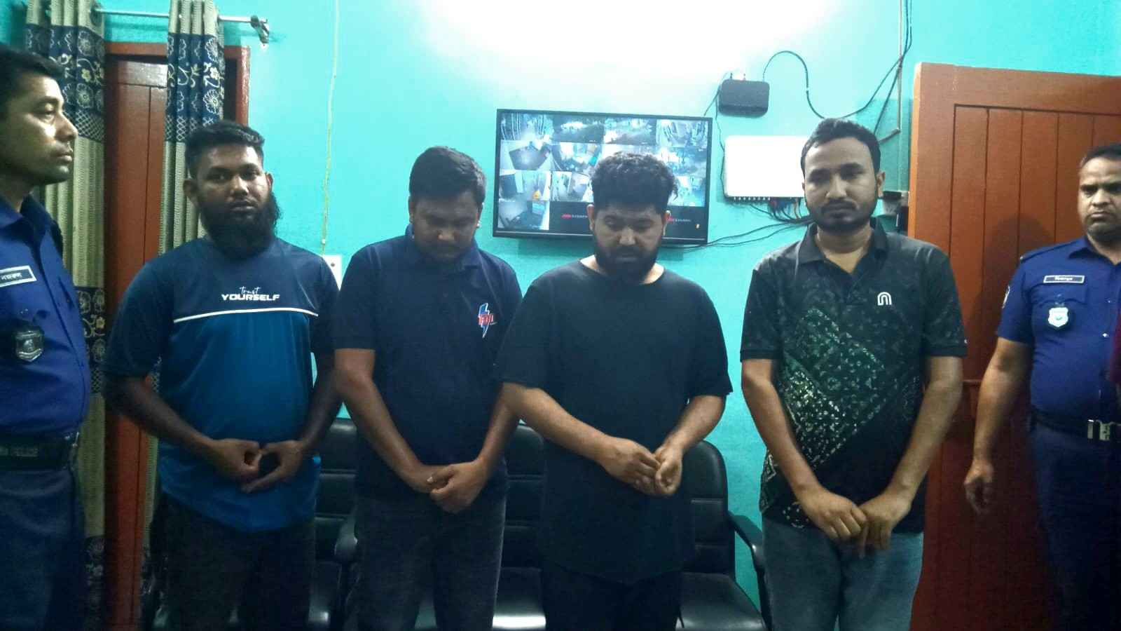 লালমনিরহাট পাটগ্রামে মাদক ও জুয়াবিরোধী অভিযানে ইয়াবাসহ আটক ৭