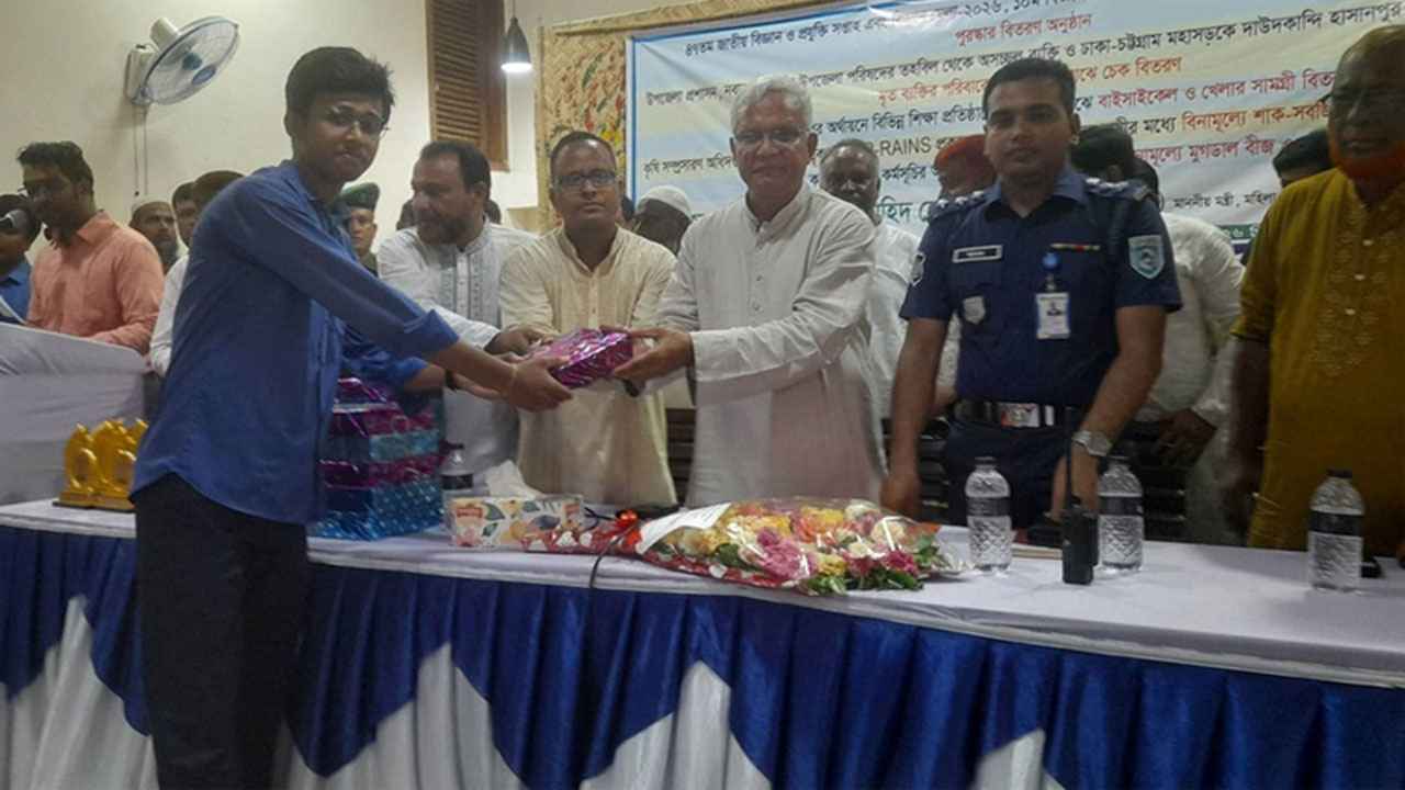 কৃষকের সামগ্রিক উন্নয়নে কাজ করছে সরকার: সমাজকল্যাণ মন্ত্রী