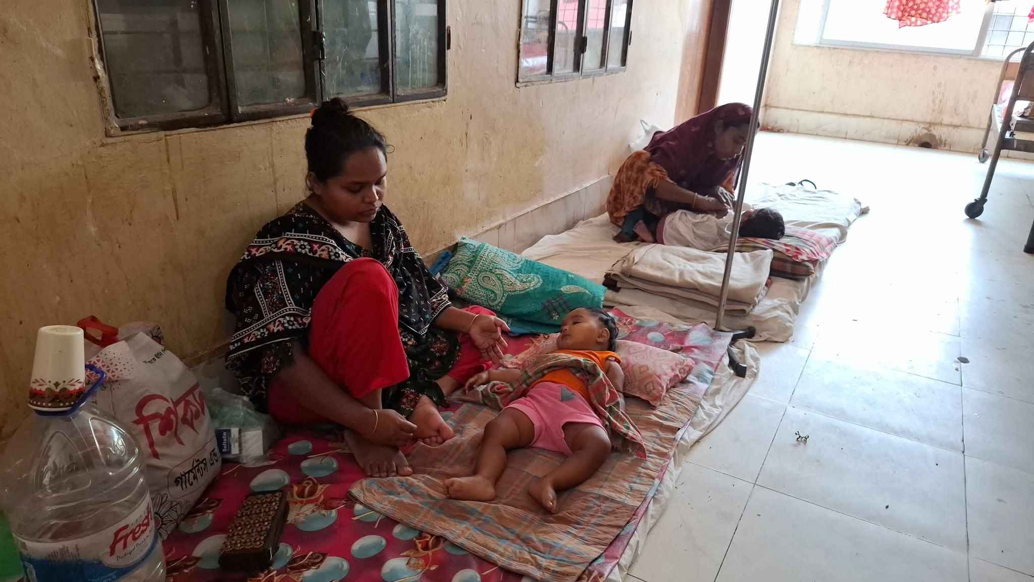 রাজবাড়ীতে হামের প্রকোপ উদ্বেগজনক: হাসপাতালে শিশুদের ভিড়