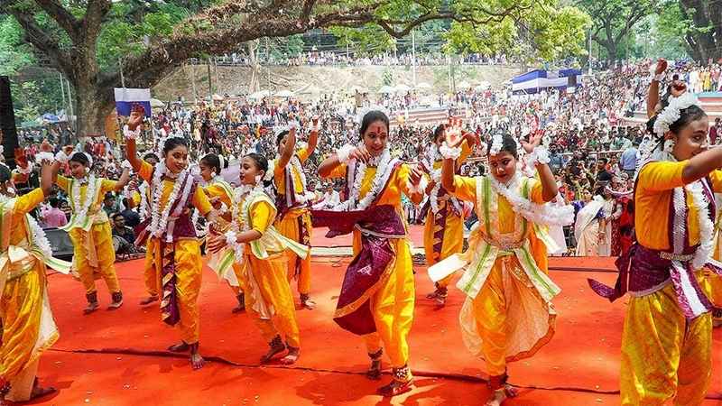 চট্টগ্রামে বৈশাখের জয়গান, মঙ্গল শোভাযাত্রা