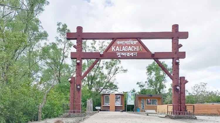 সুন্দরবনে ঝড়ে নৌকাডুবি, চারদিনেও খোঁজ মেলেনি ৪ জনের