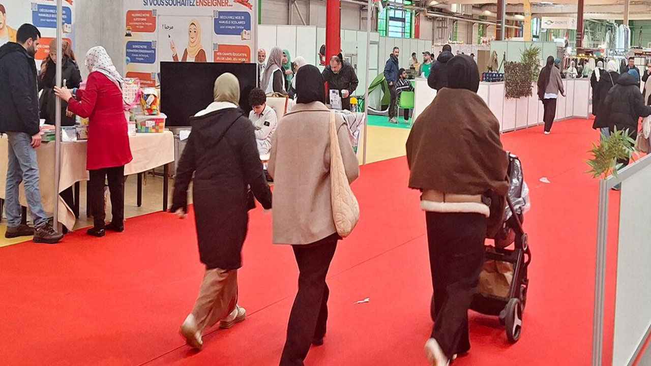 লো বুর্জেতে মুসলিম সম্মেলন ঘিরে বিতর্ক: নিষেধাজ্ঞা বাতিল করল আদালত