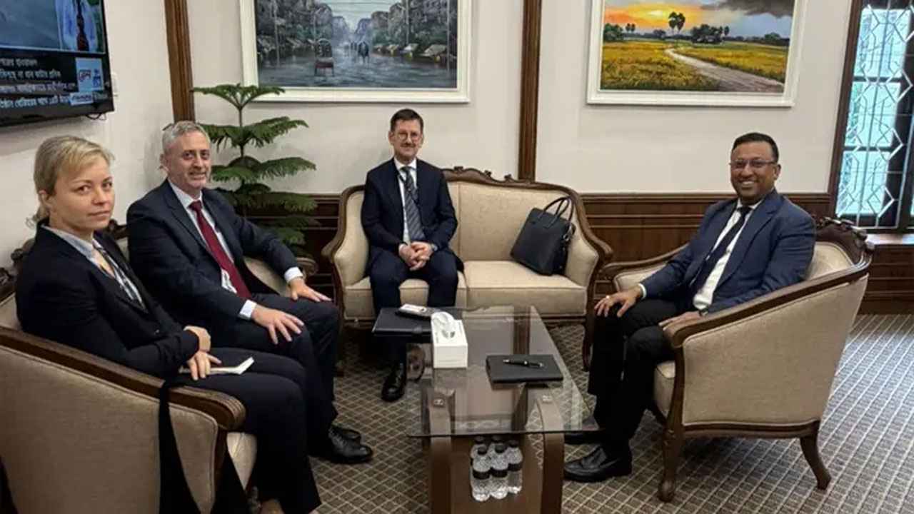প্রধানমন্ত্রীর পররাষ্ট্র উপদেষ্টার সঙ্গে ইইউ প্রতিনিধির সৌজন্য সাক্ষাৎ