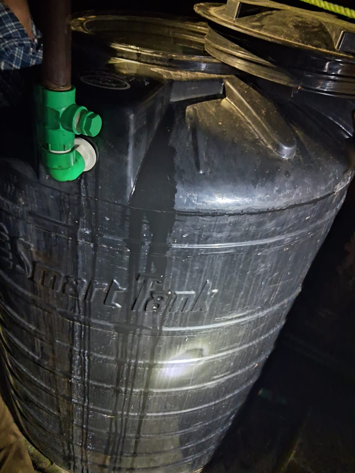 9e1d4594-9870-47e9-81fb-7baf1ebf1382