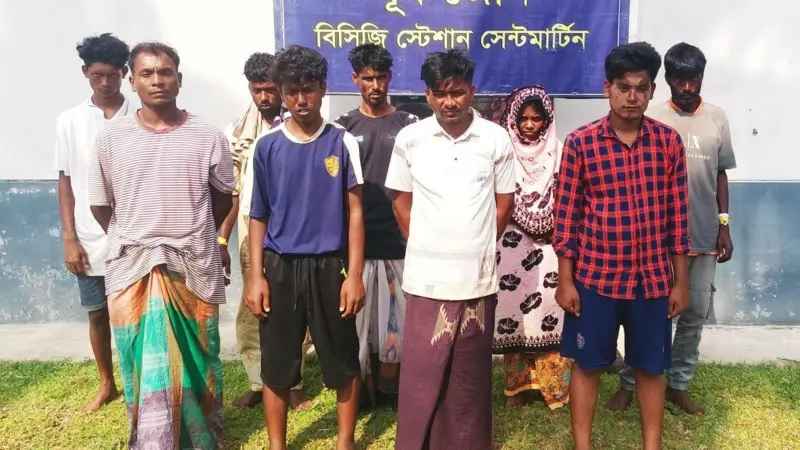 ‘সাগরে দুই দিন ভাসছি, অন্তত ৩০ জন মারা গেছে’