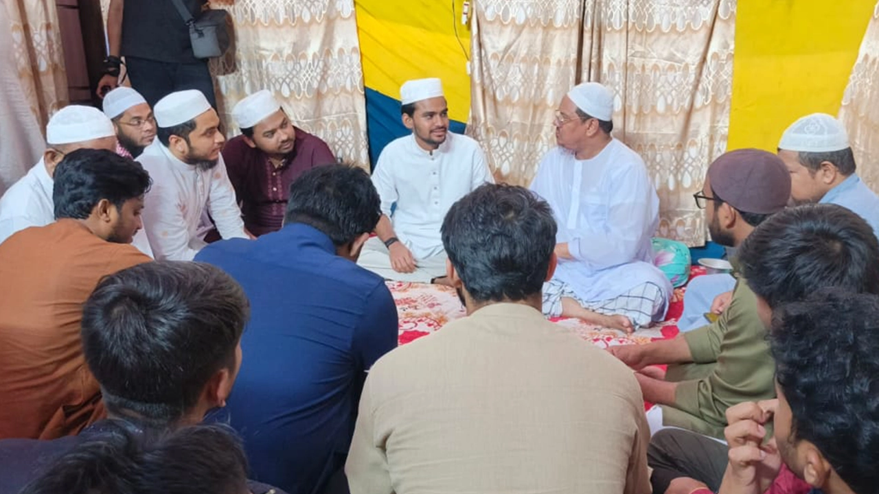 জুলাই অভ্যুত্থানে থাকা প্রথম দল ইসলামী আন্দোলন: আসিফ মাহমুদ