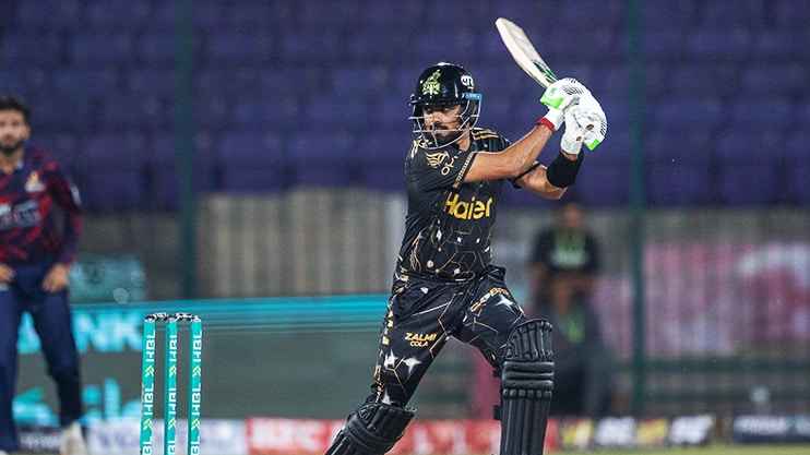 টি-টুয়েন্টিতে ১২ হাজার রানের মাইলফলকে বাবর আজম