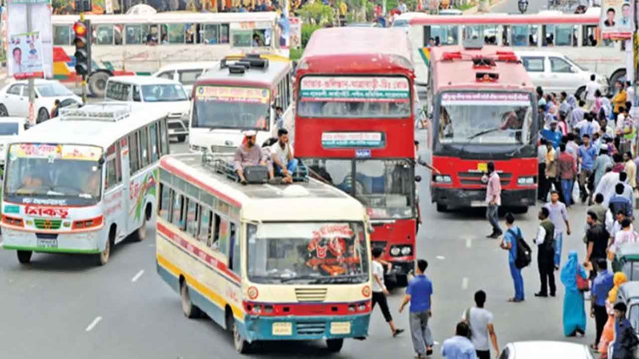 নতুন চার্টে ভাড়া আদায়ে শিথিলতা গণপরিবহনের, যাত্রীদের সন্দেহ