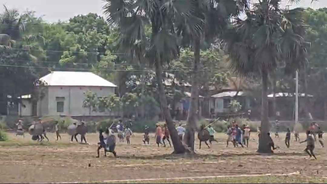 জমি নিয়ে দুই পক্ষের সংঘর্ষ, রণক্ষেত্র ফরিদপুরের সালথা