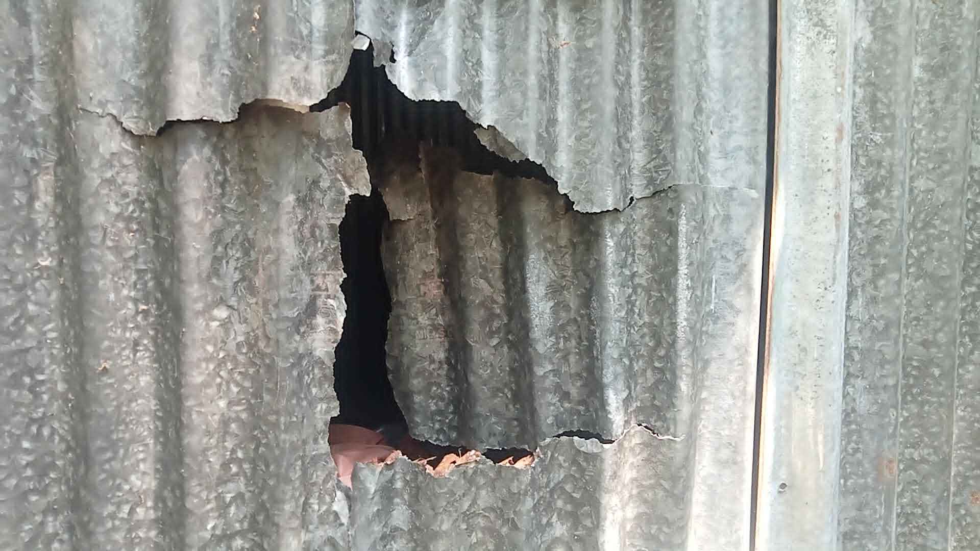 সাদুল্লাপুরে প্রবাসীর বাড়িতে ভাঙচুরের অভিযোগ