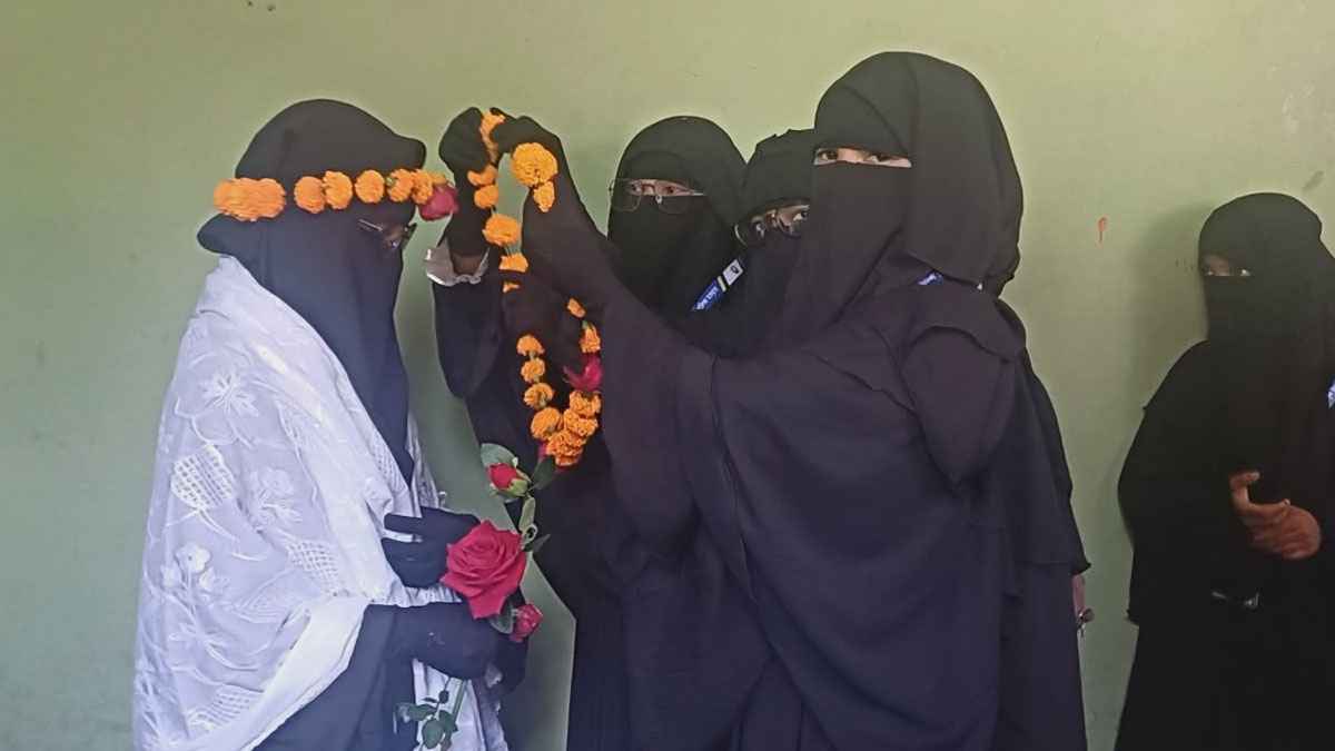 পঞ্চগড়ে হাফেজা ফাতেমাকে রাজকীয় সংবর্ধনা