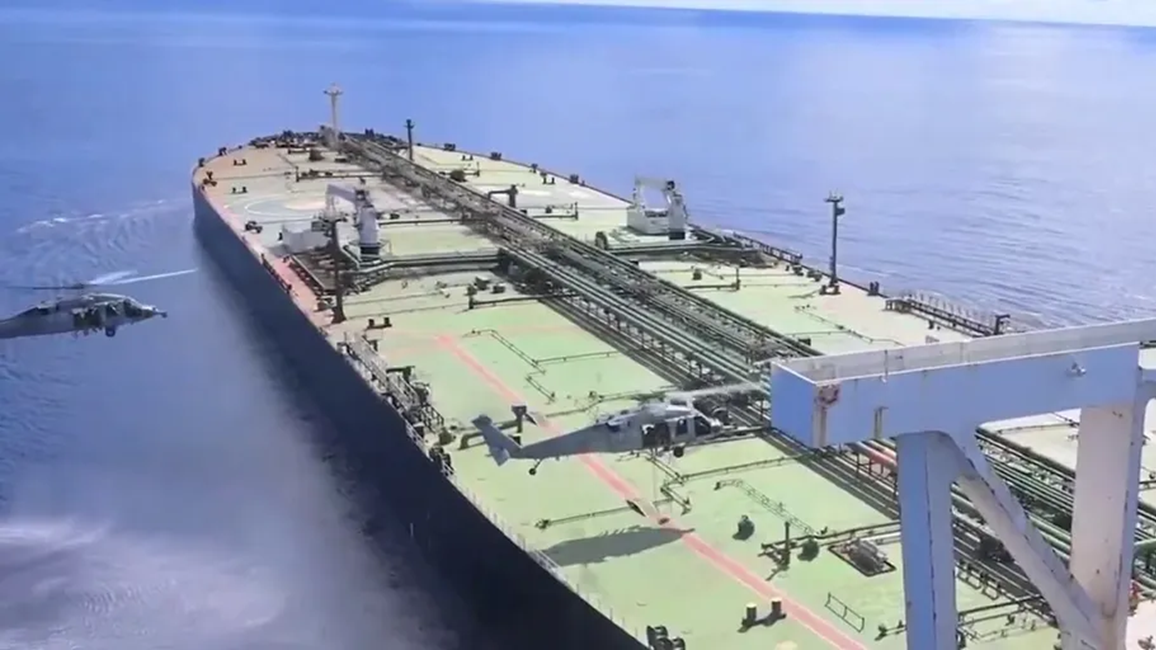 ভারত মহাসাগরে ইরানের তেলবাহী জাহাজ জব্দ করল যুক্তরাষ্ট্র