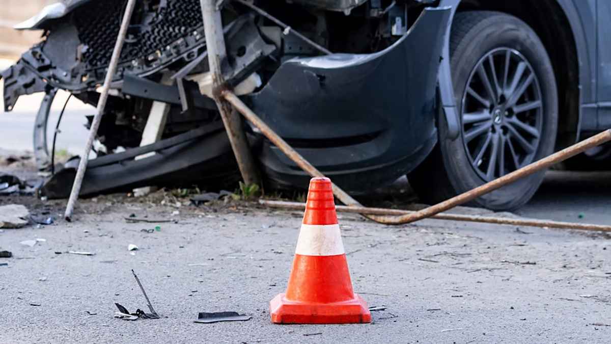 নিয়ন্ত্রণ হারিয়ে কুয়ায় গাড়ি, প্রাণ গেল একই পরিবারের ৯ জনের