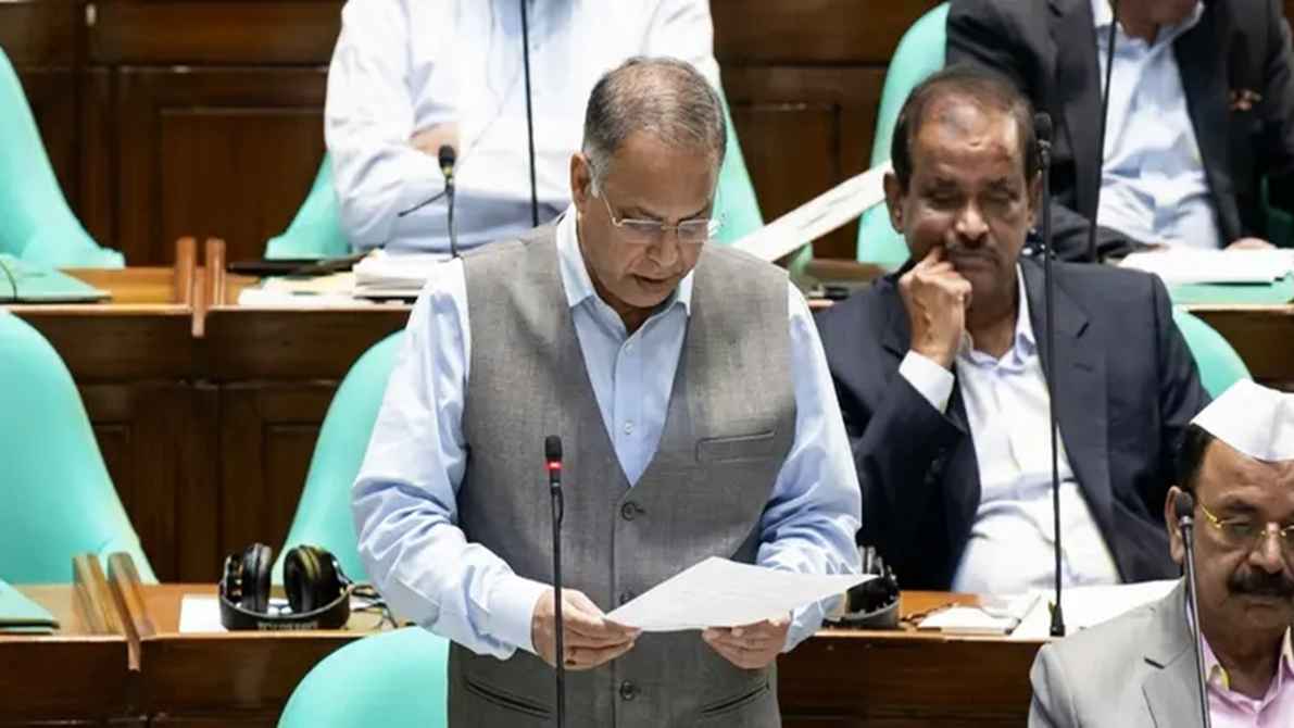 ‘জ্বালানি তেলের পর্যাপ্ত মজুত আছে, চলতি মাসে আরও আসবে’