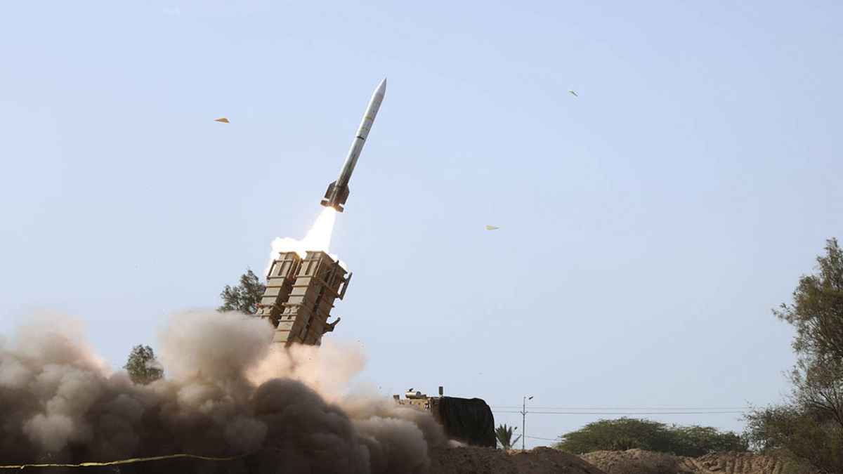 ট্রাম্পের বক্তব্যের পরই ইসরায়েলে ক্ষেপণাস্ত্র হামলা ইরানের