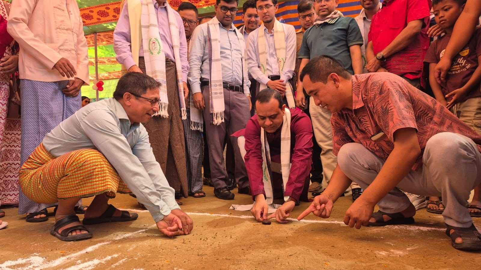 মারমা সম্প্রদায়ের সাংগ্রাই উপলক্ষে দঃ ও আলারি খেলা শুরু