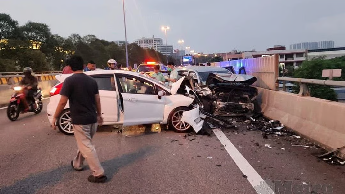 মালয়েশিয়ায় ‘মদ্যপ’ সেনা কর্মকর্তার গাড়ির ধাক্কায় বাংলাদেশি নিহত