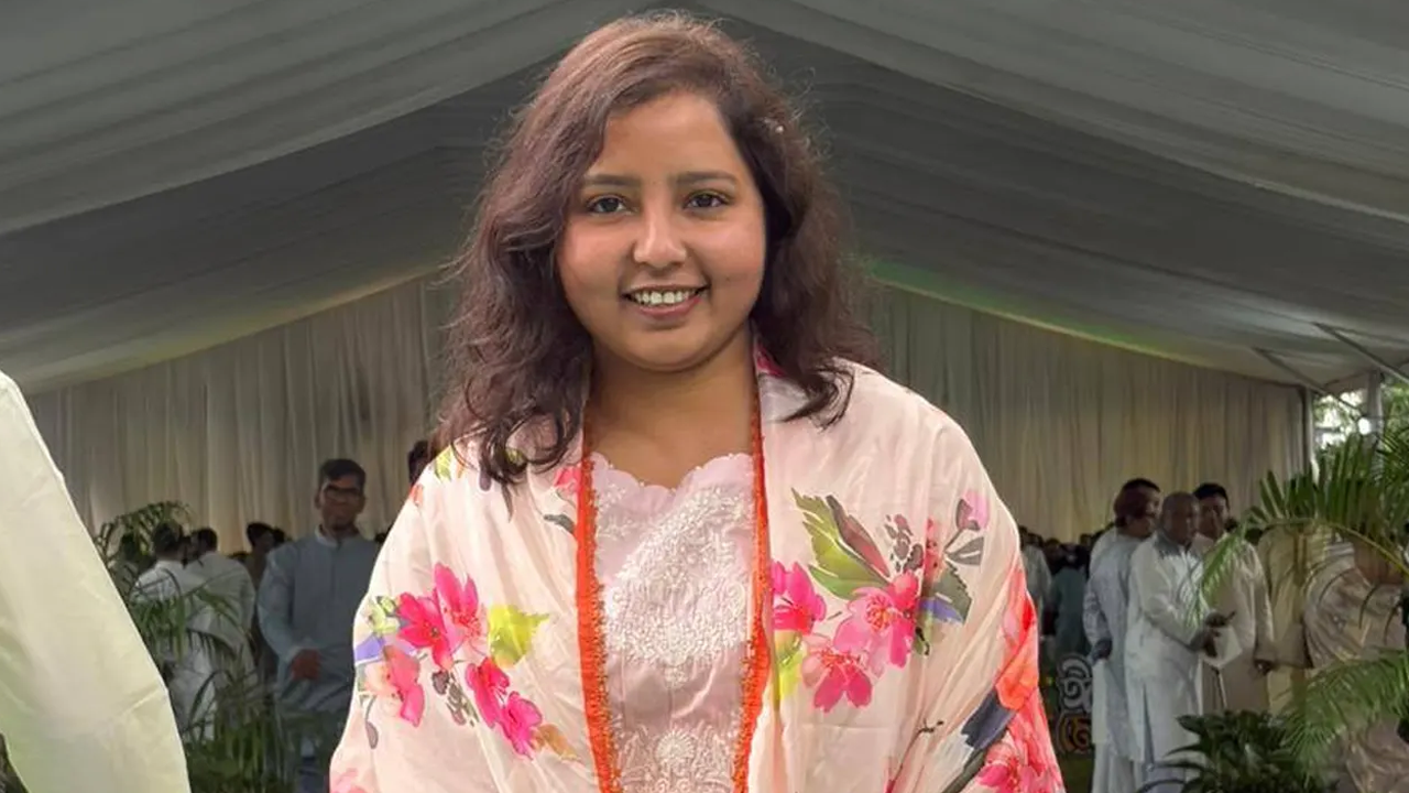 সংরক্ষিত আসনের মনোনয়ন পেলেন ছাত্রদল নেত্রী মানসুরা 