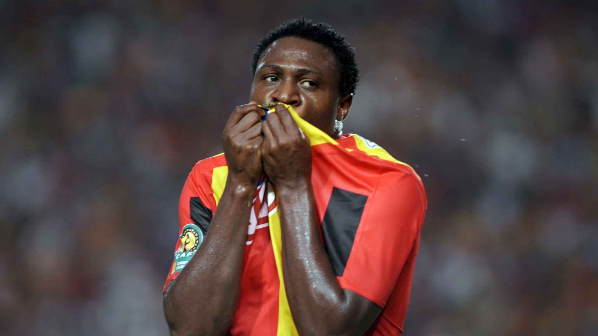 মাঠে খেলতে খেলতেই প্রাণ হারালেন নাইজেরিয়ান ফুটবলার