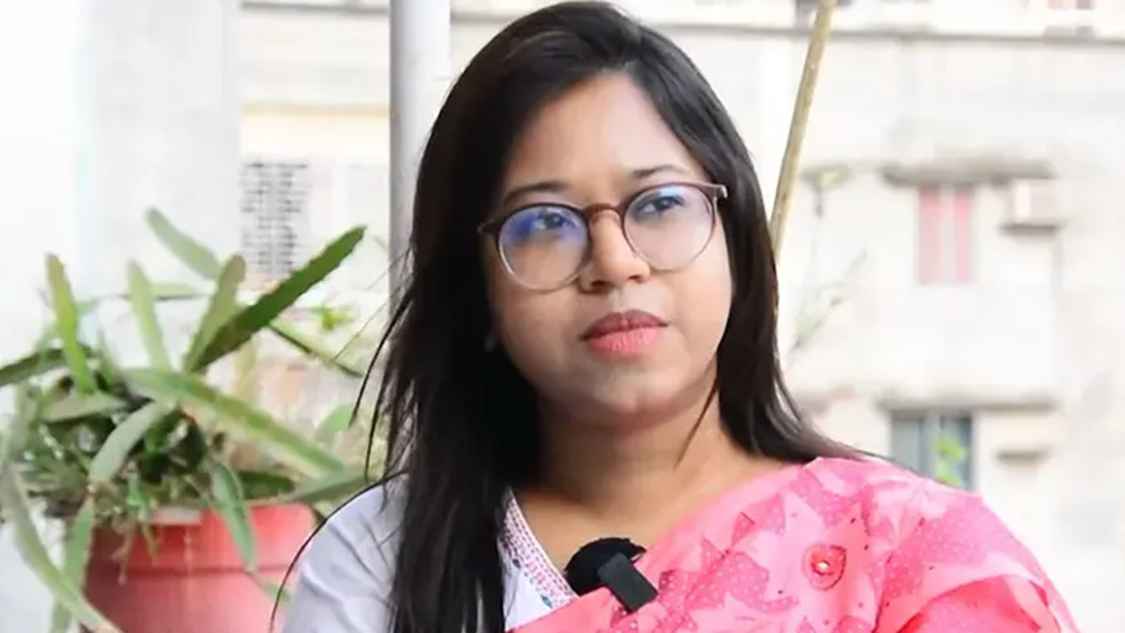 এনসিপি নেত্রী মনিরা শারমিনের মনোনয়ন বাতিল