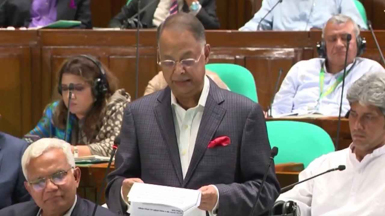 কৃত্রিম সংকট ঠেকাতে কঠোর অবস্থানে সরকার: সংসদে জ্বালানি মন্ত্রী